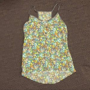 Kohl’s floral racerback tank blouse size M